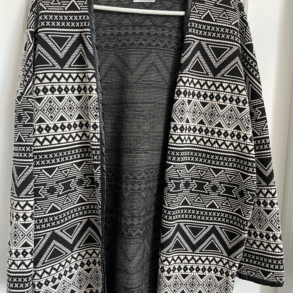 Black and White Geometric Open-Front Women's Sweater